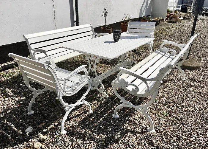 Hvidegaard Mon אורחן