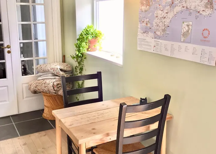 Inn Hvidegaard Mon Stege